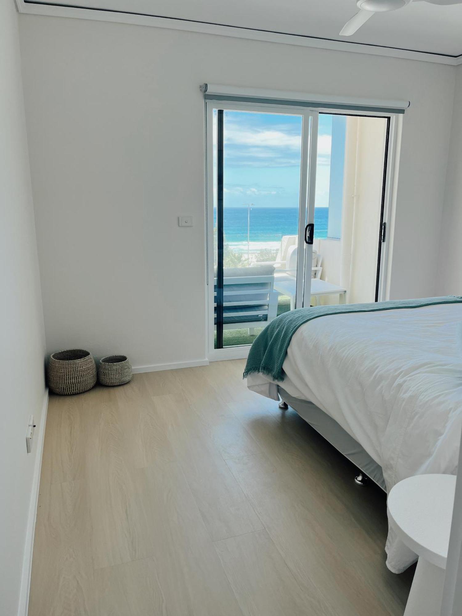 Bondi Beach Waves 2 Beachfront Apartment Sydney Luaran gambar