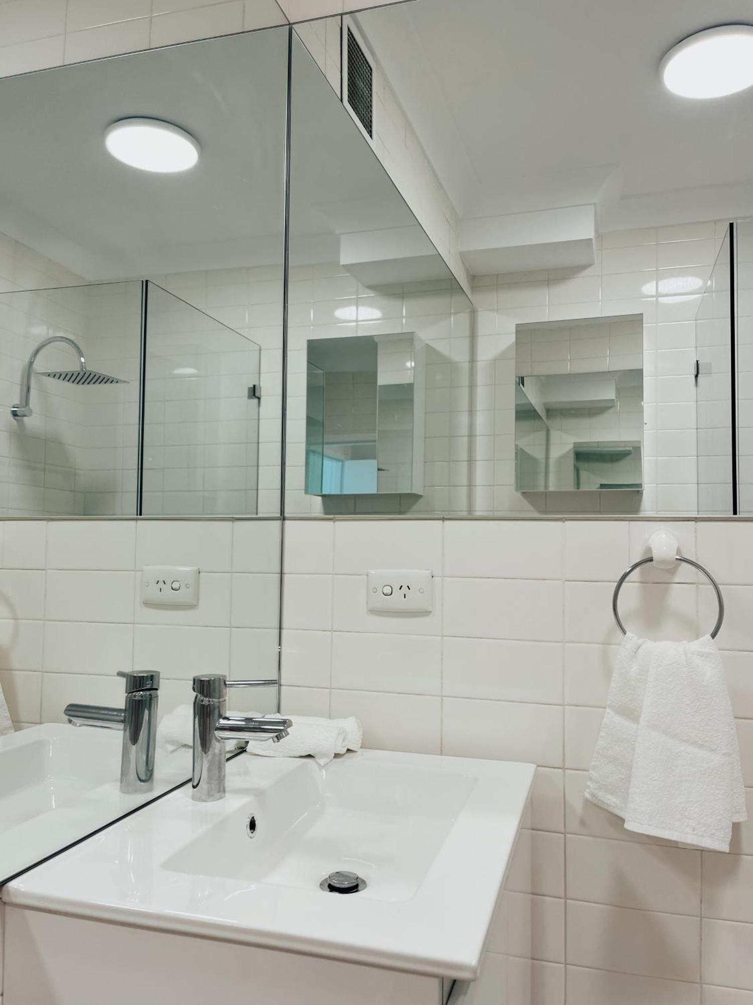 Bondi Beach Waves 2 Beachfront Apartment Sydney Luaran gambar